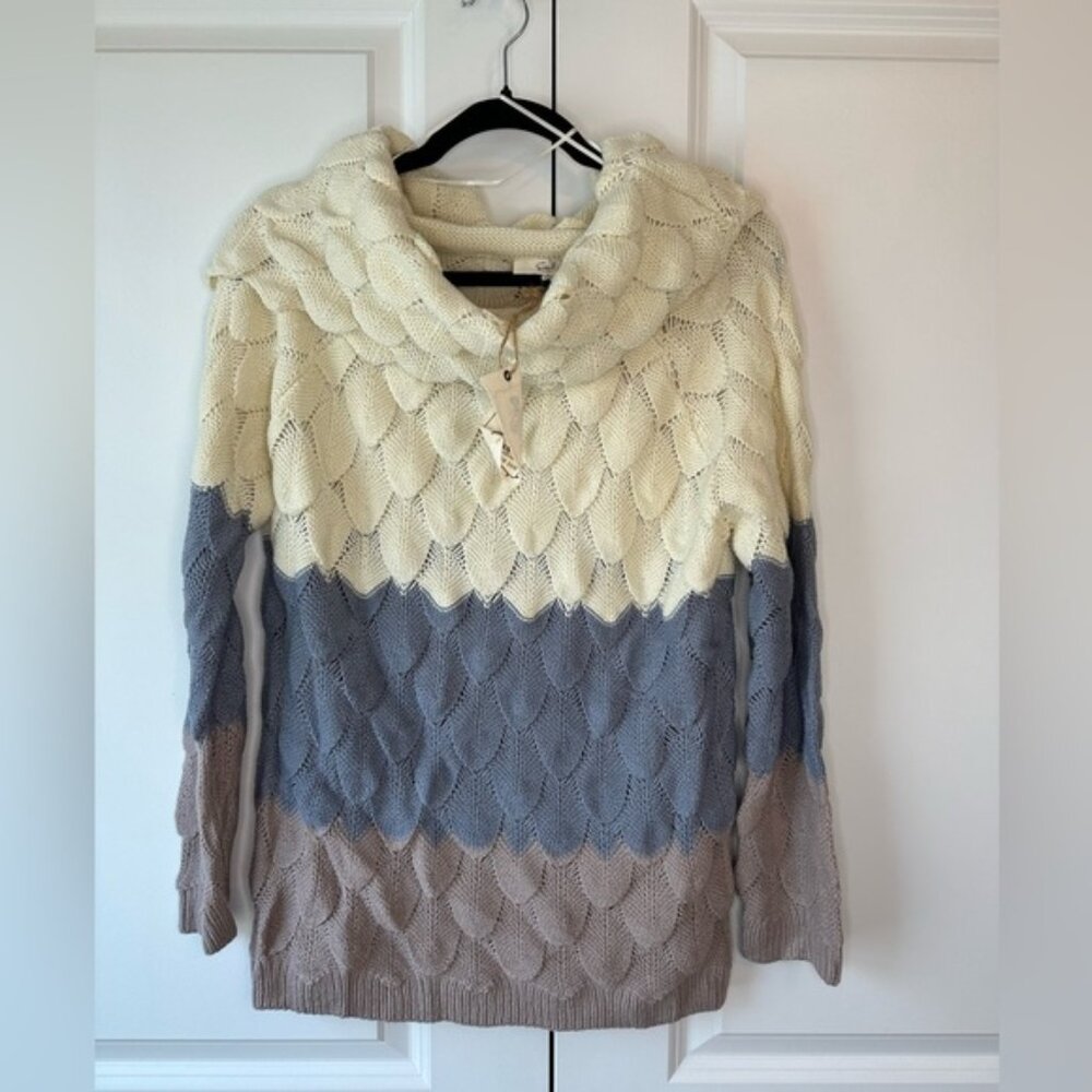 Easel Women’s Chunky Knit Colorblock Cowl Neck Sweater NWT (Size S)